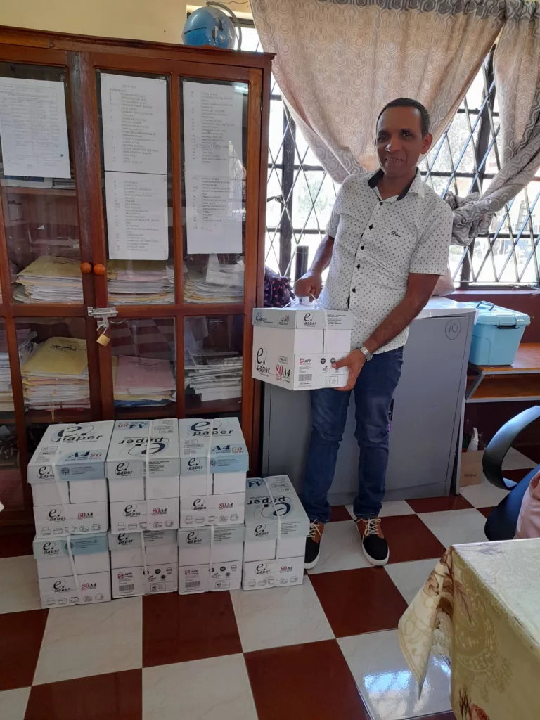 Éducation : don de matériel scolaire